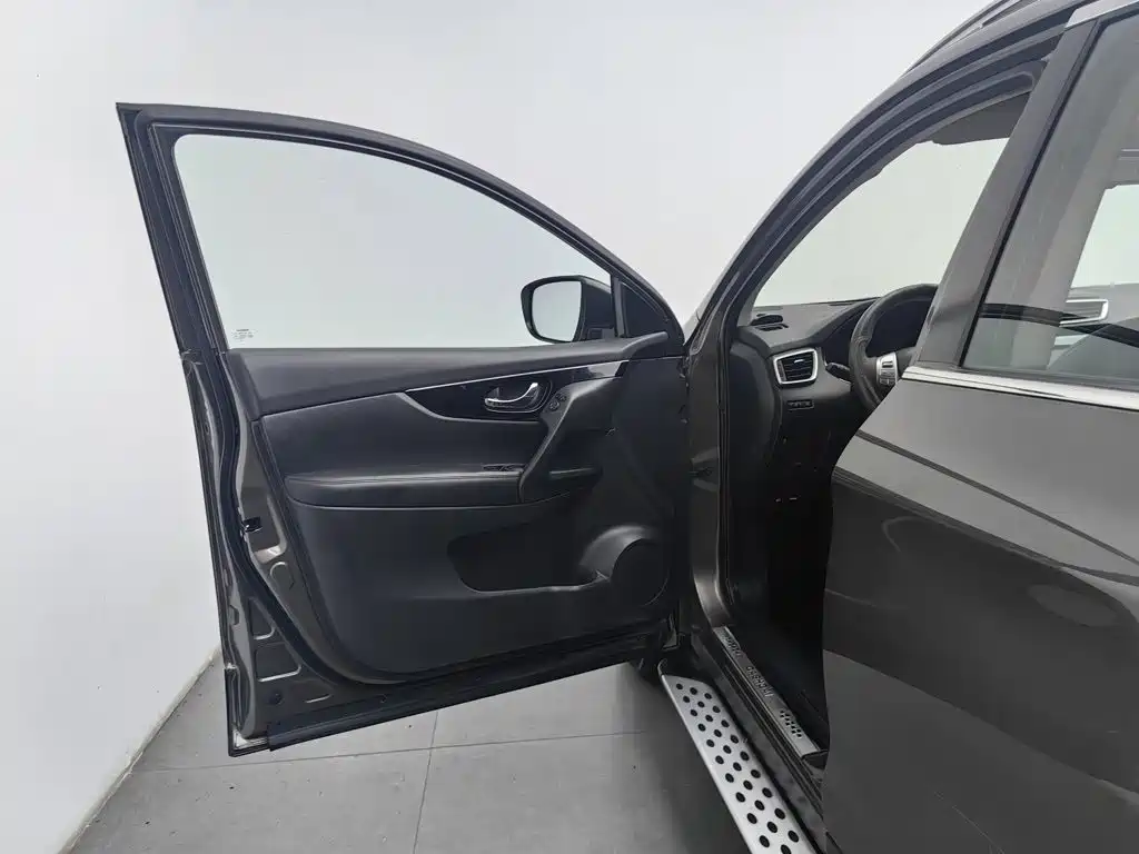 Photo 8 - Nissan Qashqai