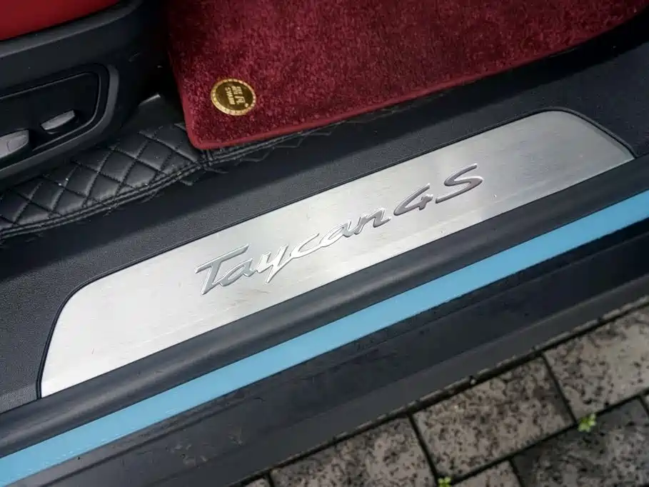 Porsche Taycan 2022 Taycan 4S фото 30