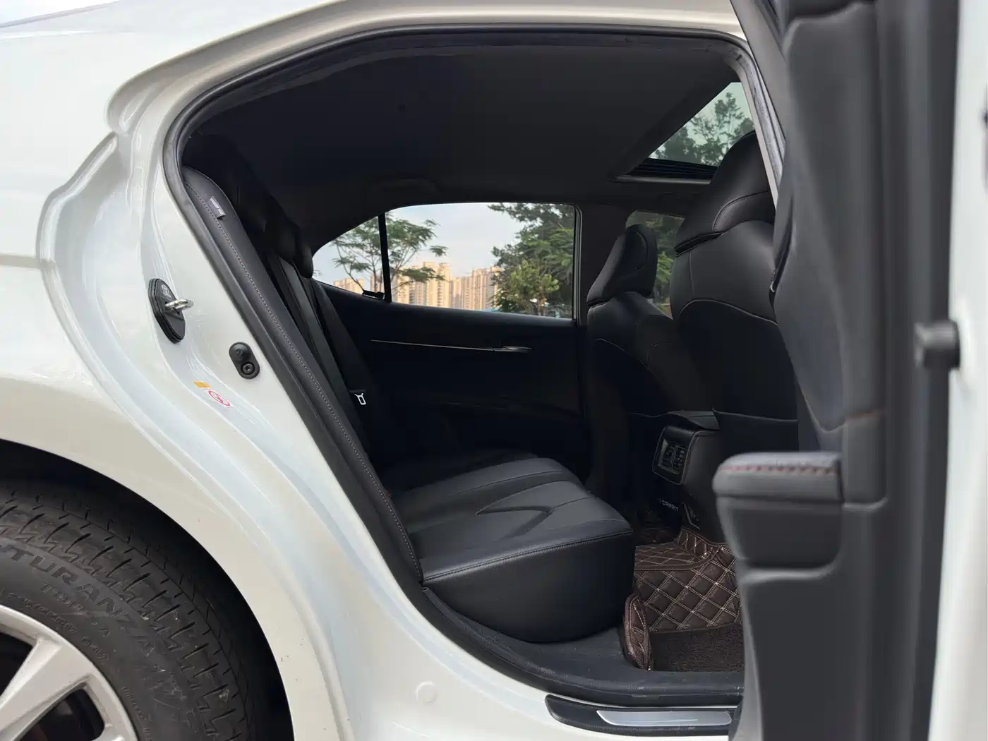 Toyota Camry 2018 2.0G Luxury Edition фото 13