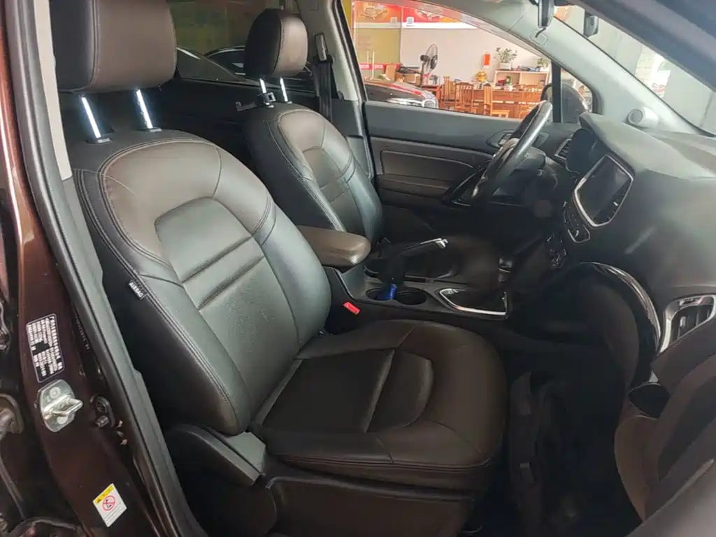 GAC Trumpchi GS4 2015 2015 200T G-DCT Luxury Edition