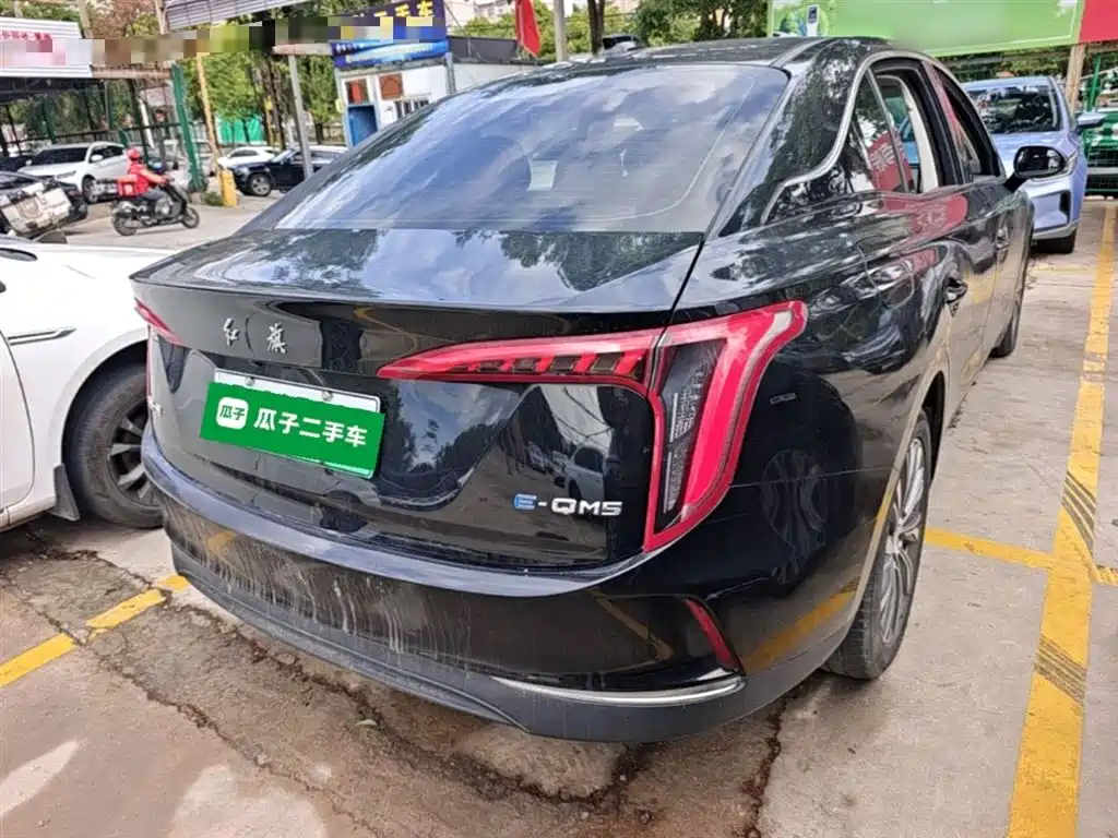 Hongqi E-QM5 2022 431km Charging Enjoyment Edition фото 7