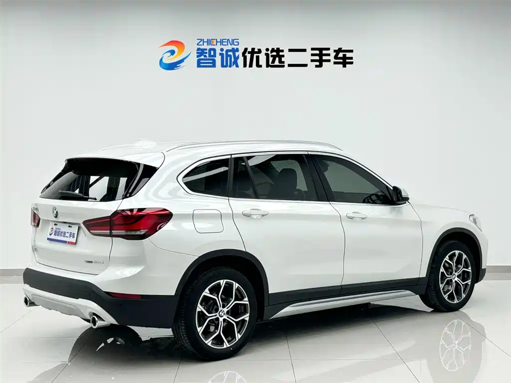 BMW X1 2022 sDrive20Li Fashion фото 22