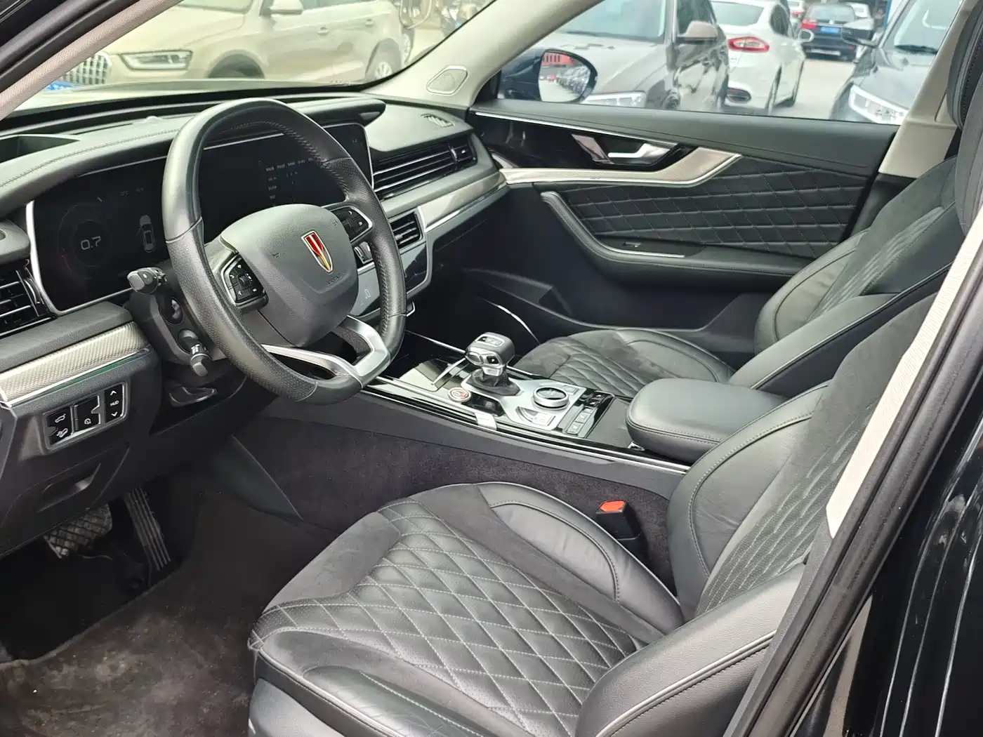 Hongqi HS5 2019 2.0T Smart Connect Enjoy Edition фото 4