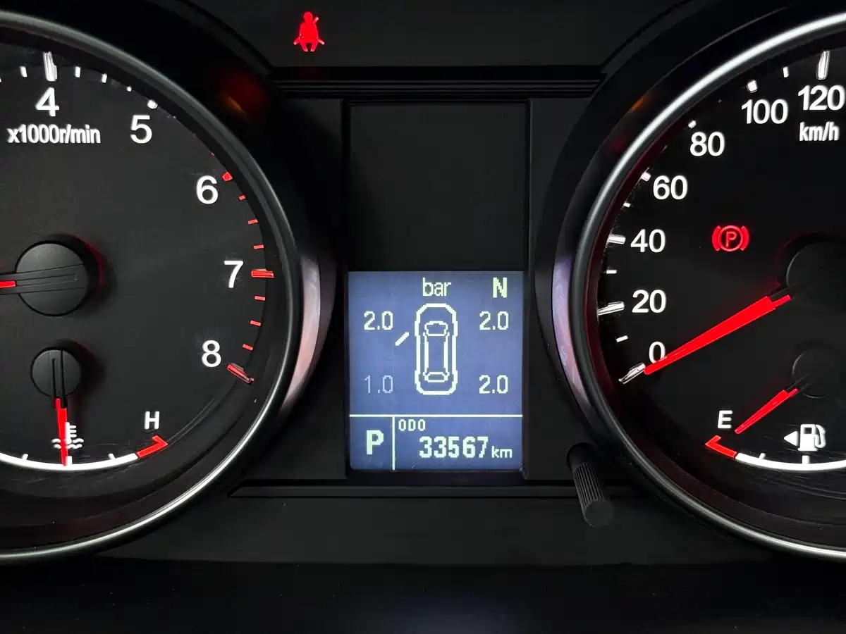Haval M6 2023 PLUS 1.5T DCT Luxury Smart Connect фото 15