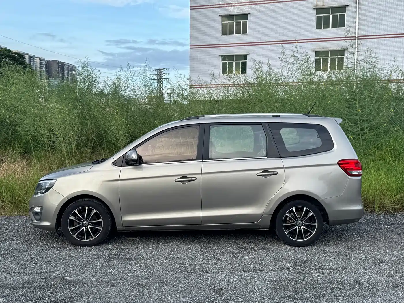 Dongfeng Fengxing Fengxing S500 2017 2017 1.5L Manual Luxury