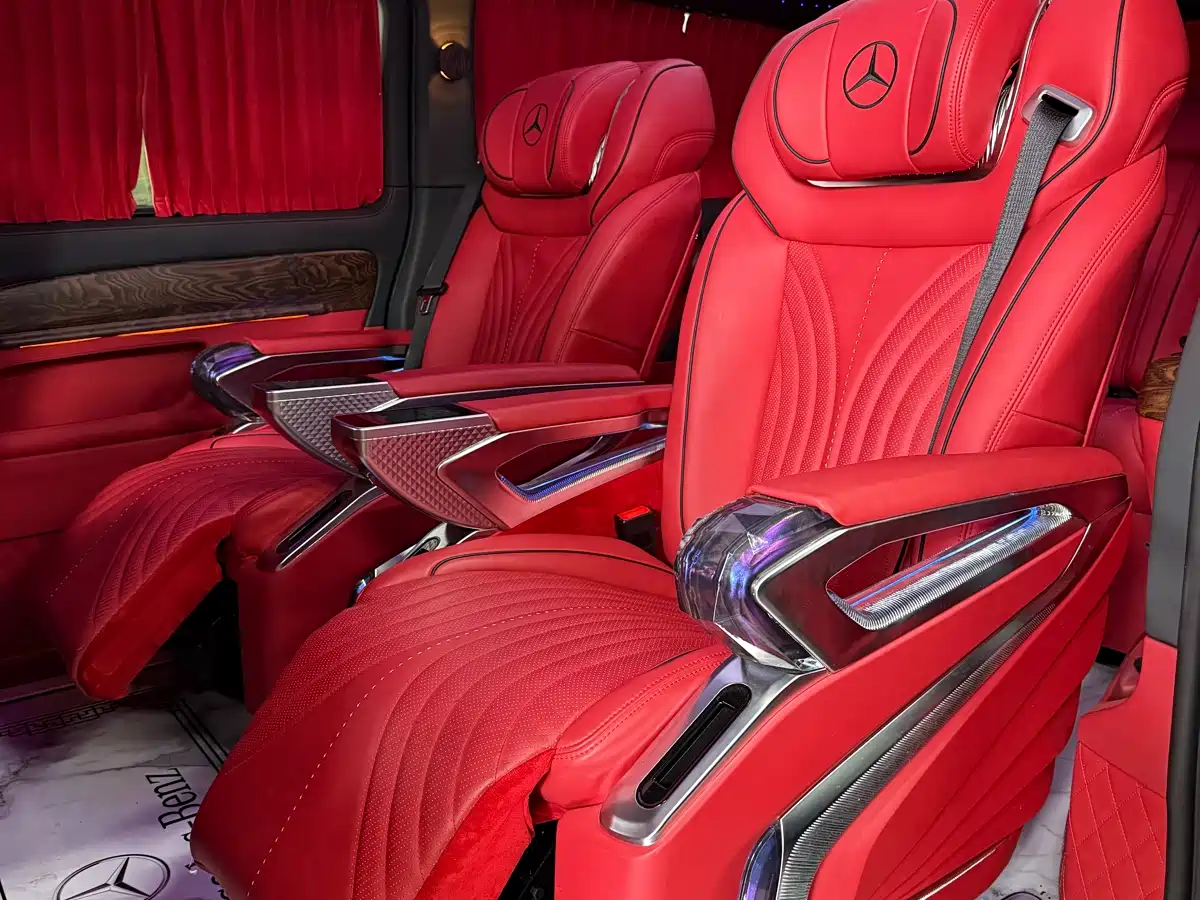Mercedes-Benz Vito 2018 2.0T Business Edition China VI фото 3