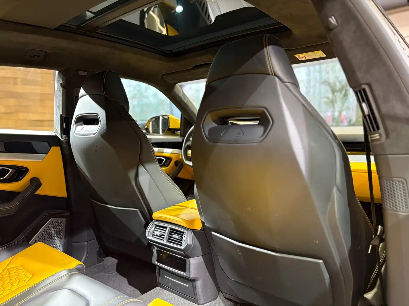Lamborghini Urus 2018 4.0T V8 фото 16