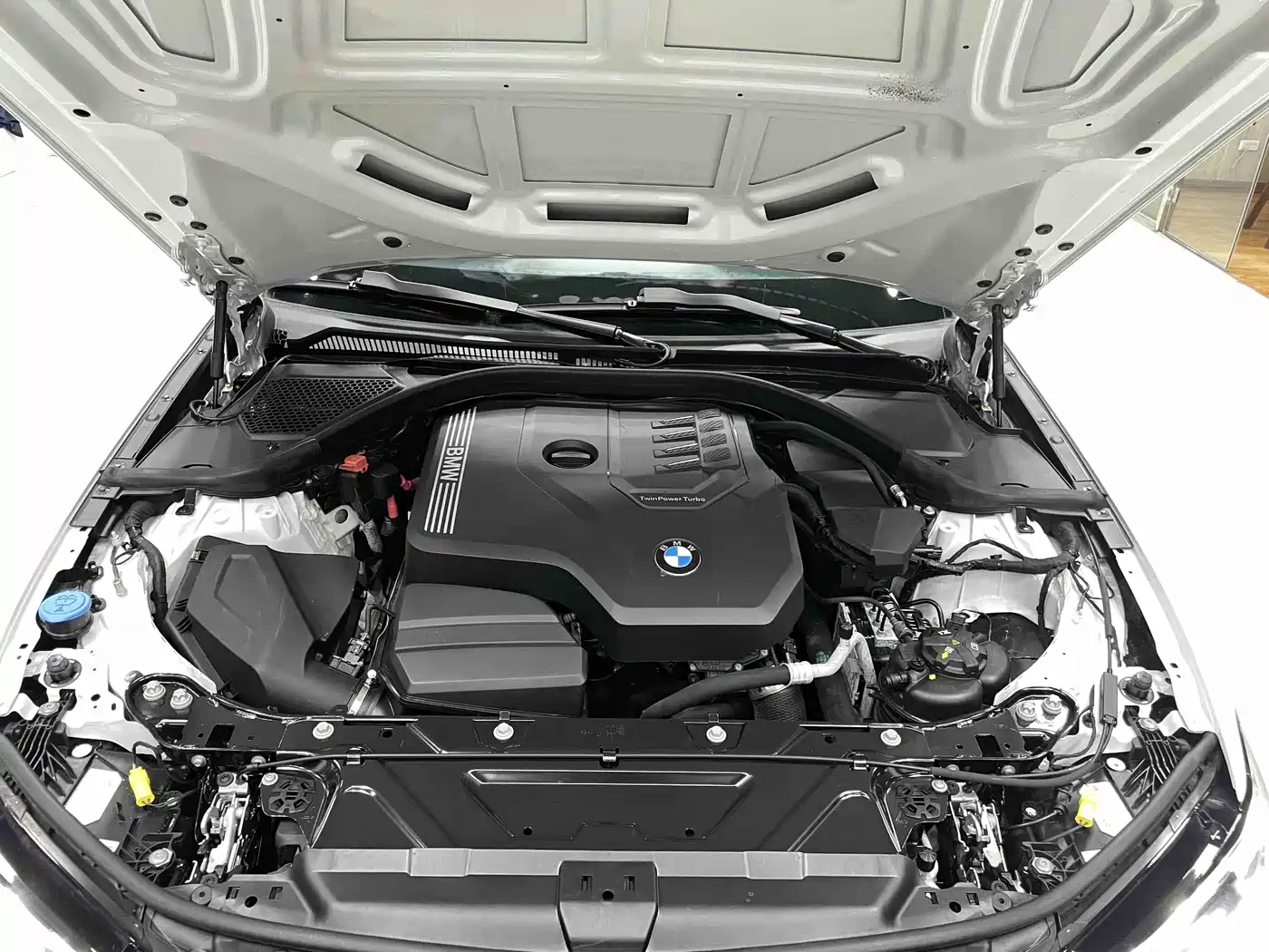 BMW 3 Series 2023 320Li M Sport Package фото 16
