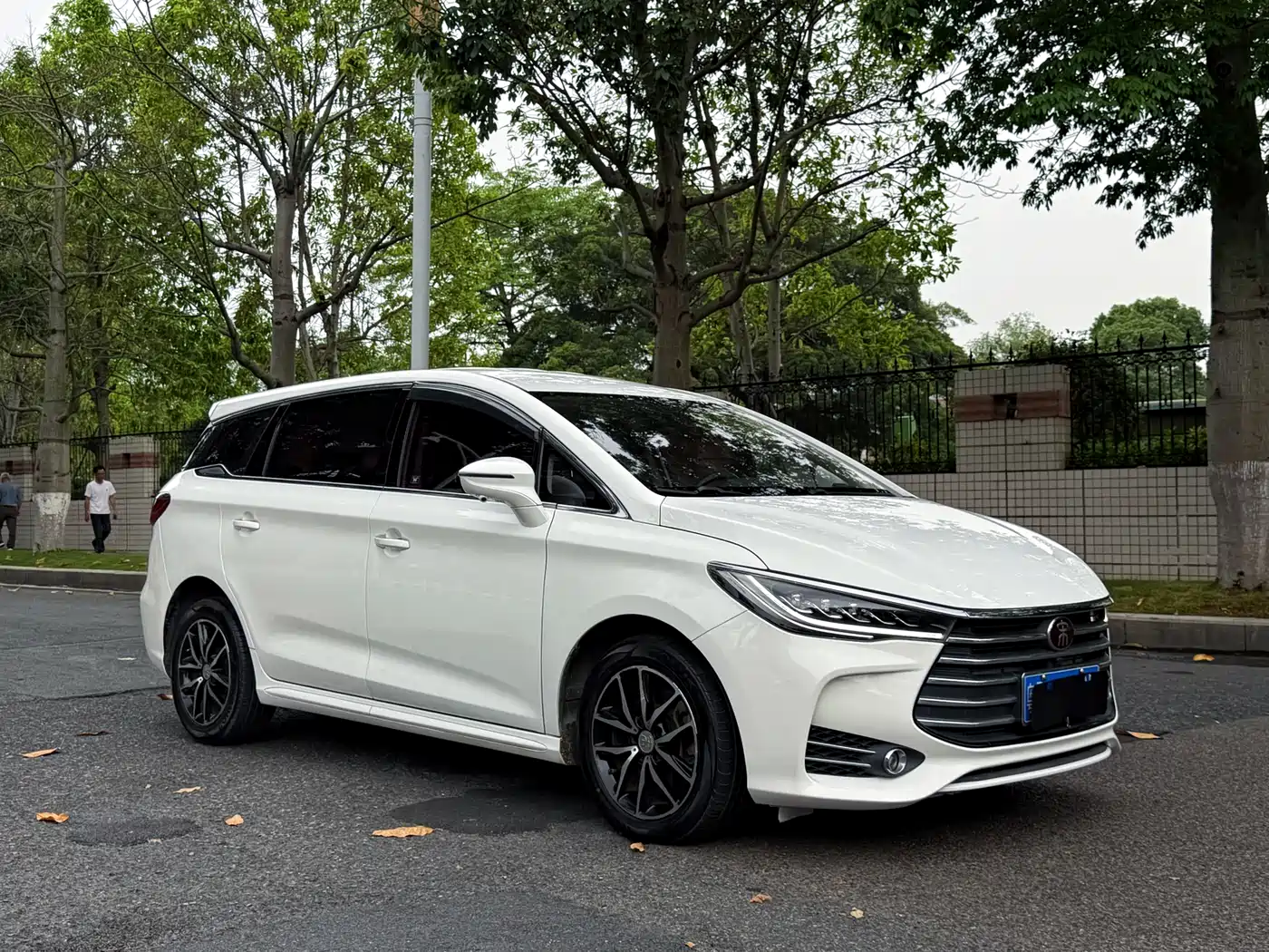 BYD Song MAX 2018 1.5T Auto Smart Connected Premium 7-Seater фото 3