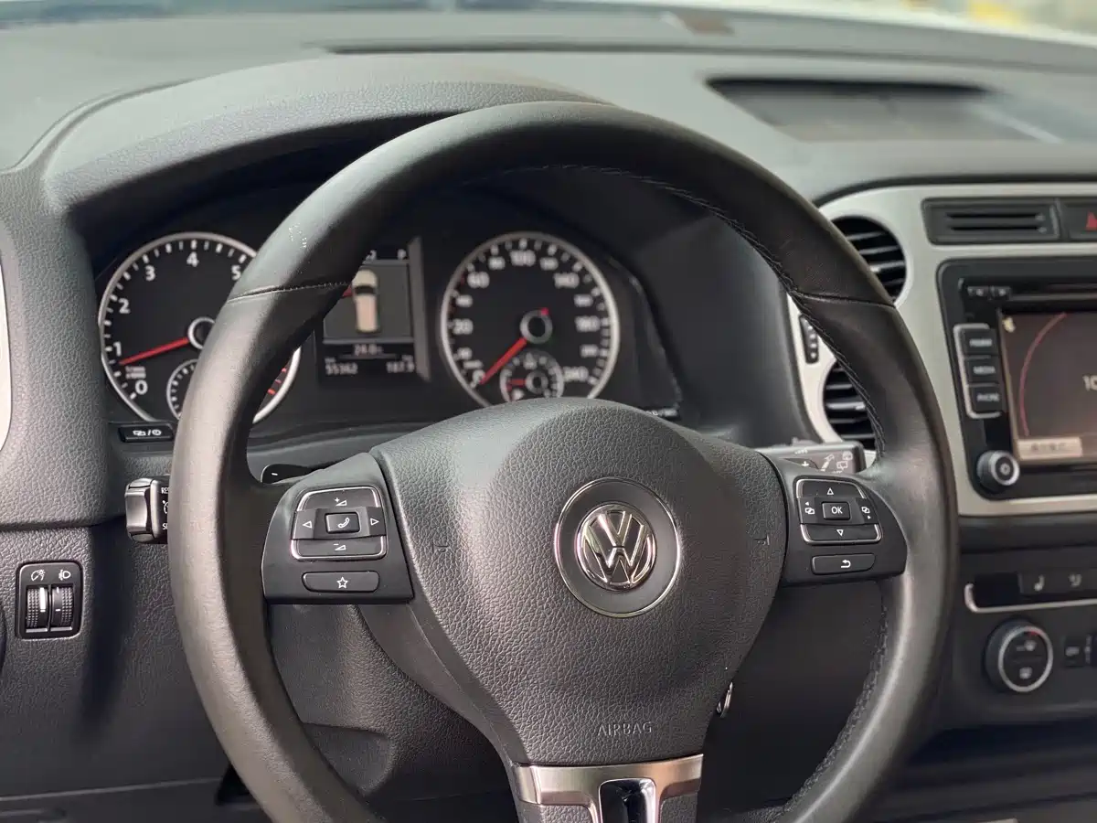 Volkswagen Tiguan 2013 1.8TSI Automatic 2WD Luxury Model фото 21