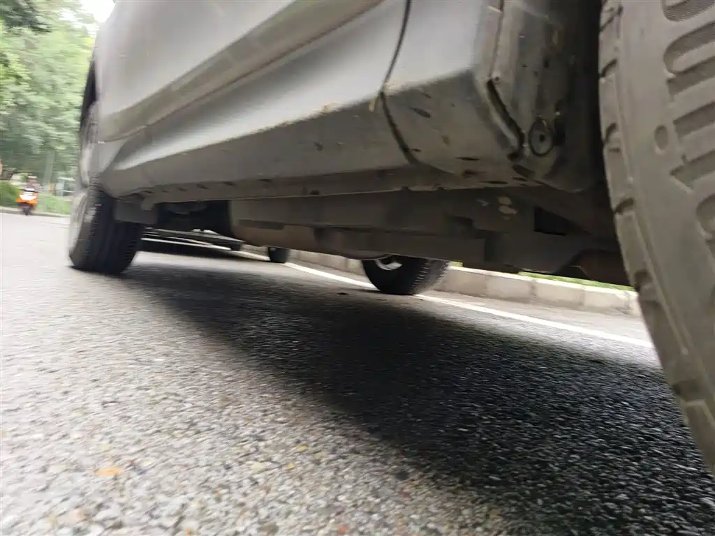 Toyota RAV4 Rongfang 2015 2.0L CVT 2WD Trend Edition фото 16