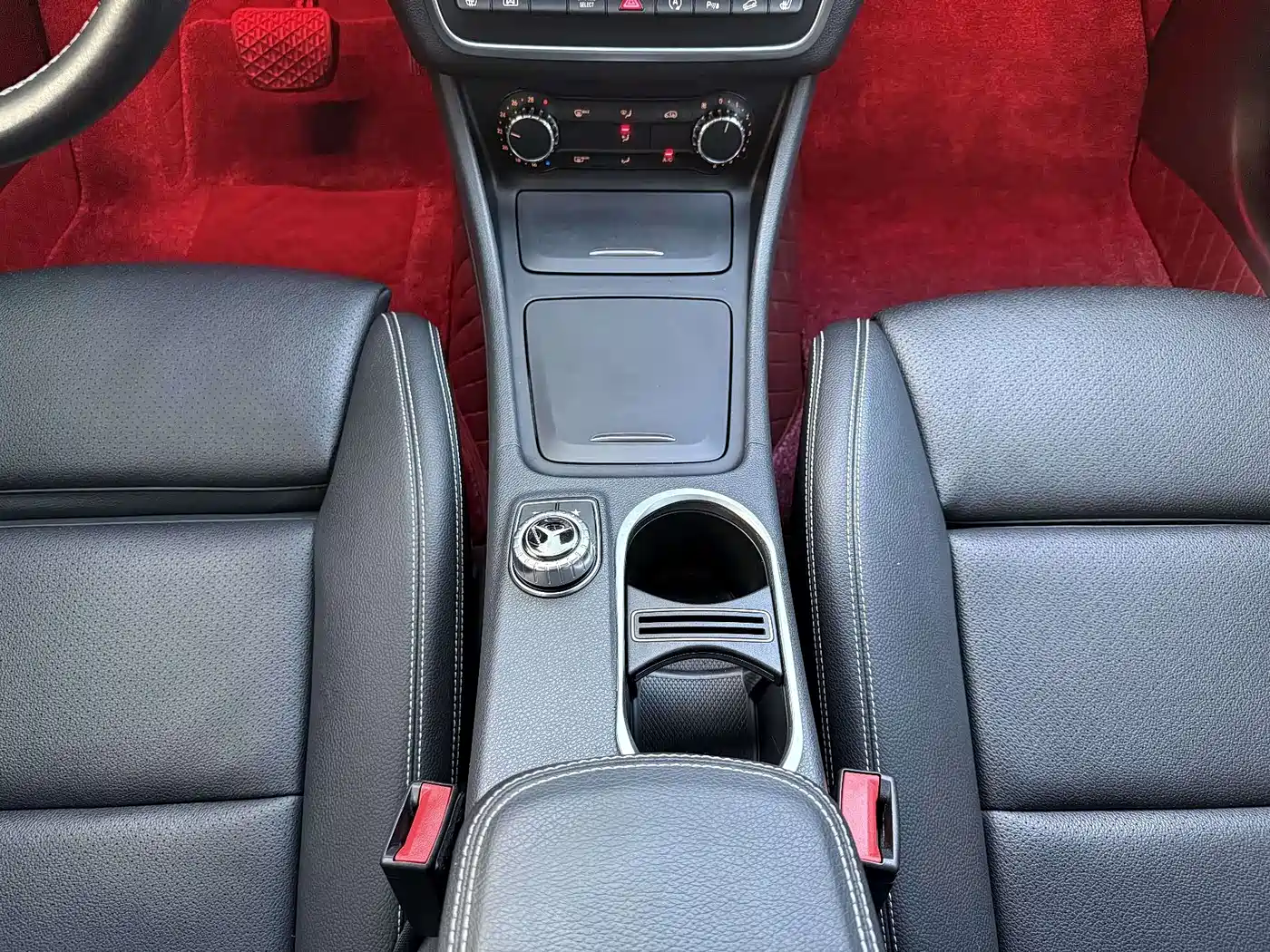 Mercedes-Benz GLA 2017 GLA 220 4MATIC Fashion фото 18