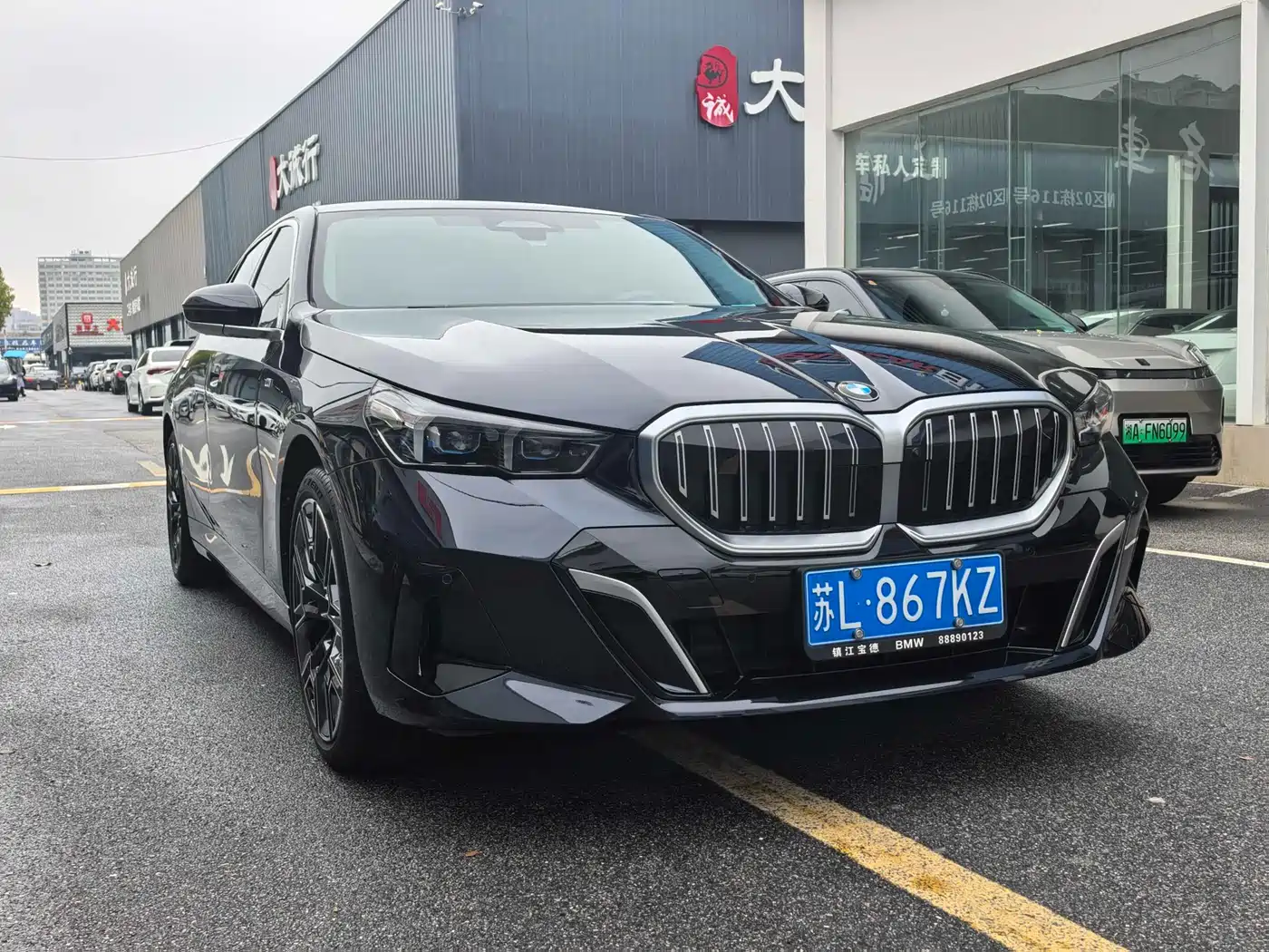 BMW 5 Series 2025 530Li Premium M Sport Package фото 3
