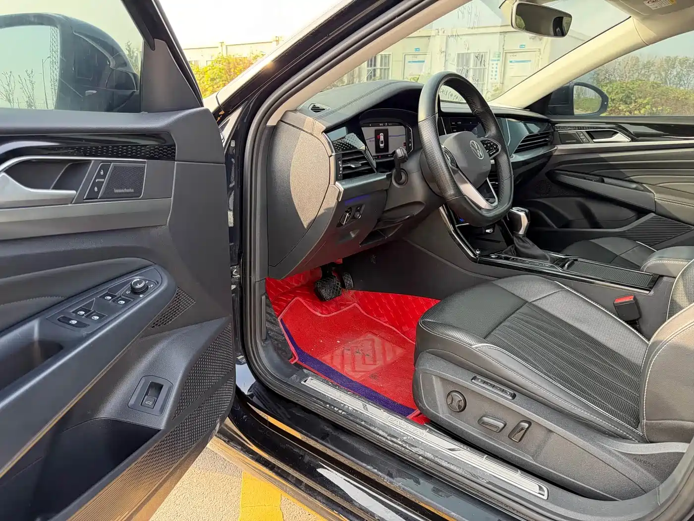 Volkswagen Passat 2022 330TSI Premium Edition фото 11