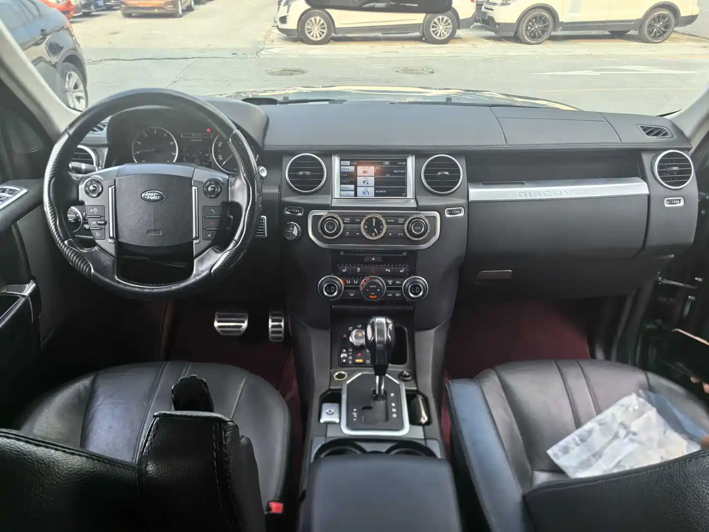Photo 5 - Land Rover Discovery