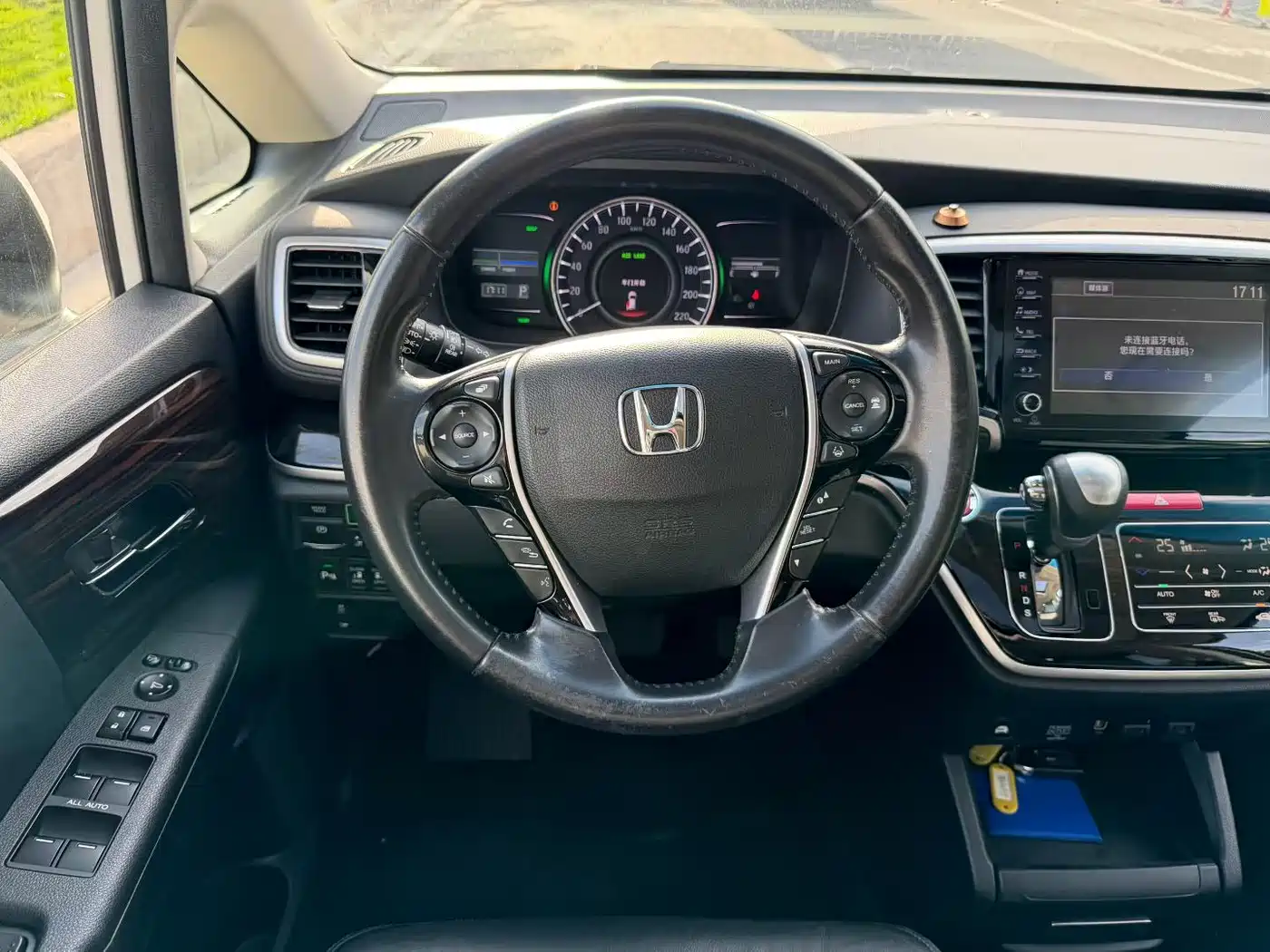 Фото 8 - Honda Odyssey