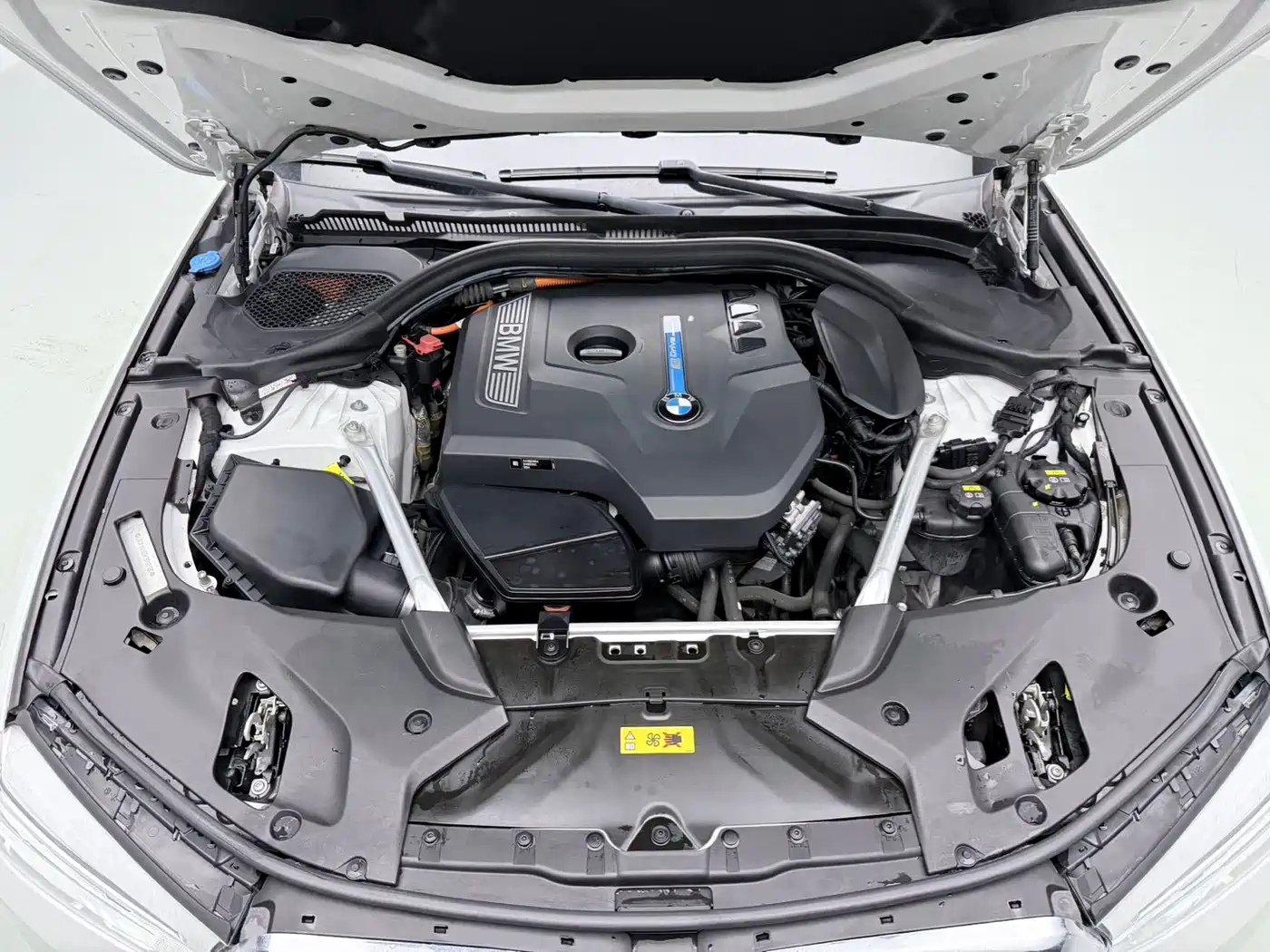 BMW 5 SERIES NEW ENERGY