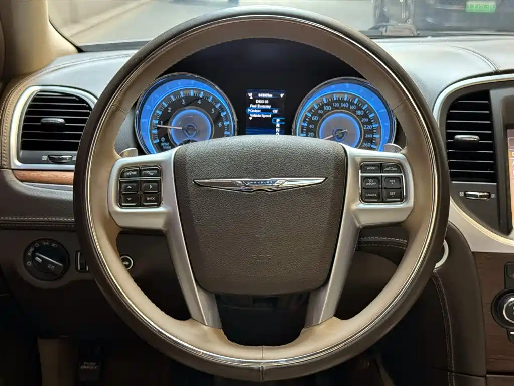 Chrysler 300C (Import) 2013 2013 3.6L Prestige Edition