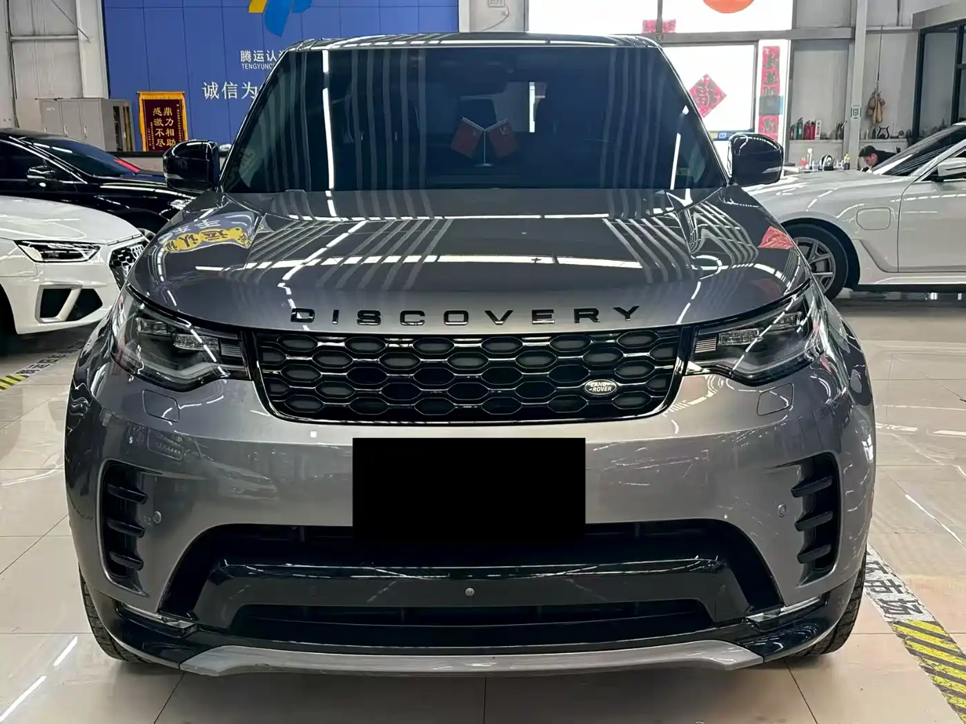 Land Rover Discovery 2021 360PS R-Dynamic S фото 2