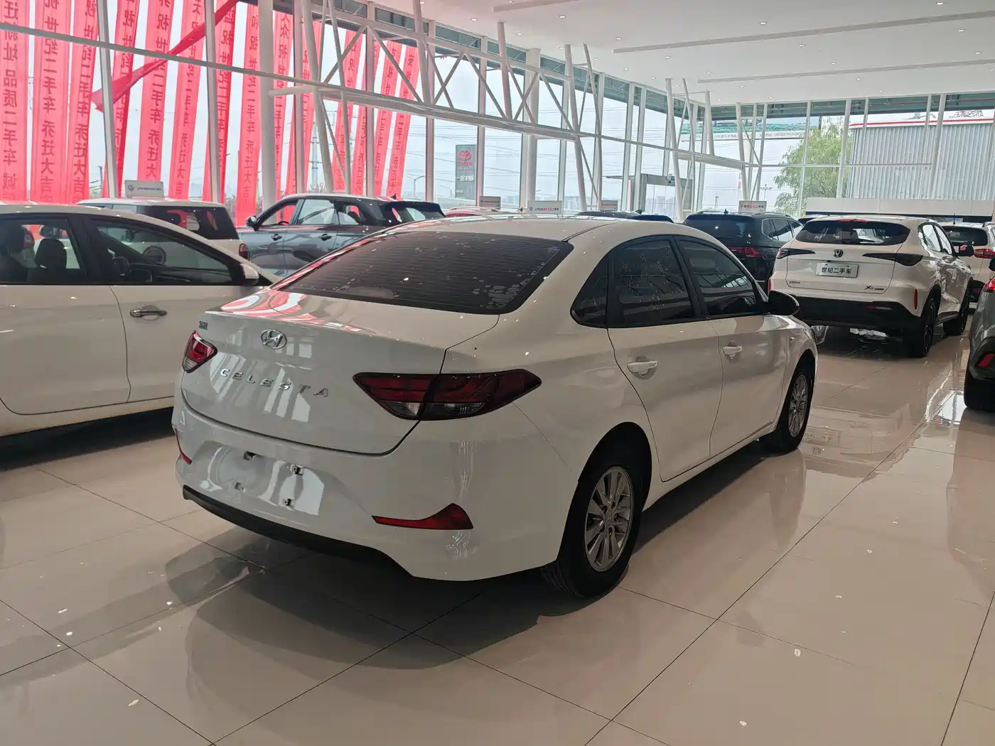 Hyundai Elantra 2018 1.6L Automatic Pleasing Edition GL China VI фото 15