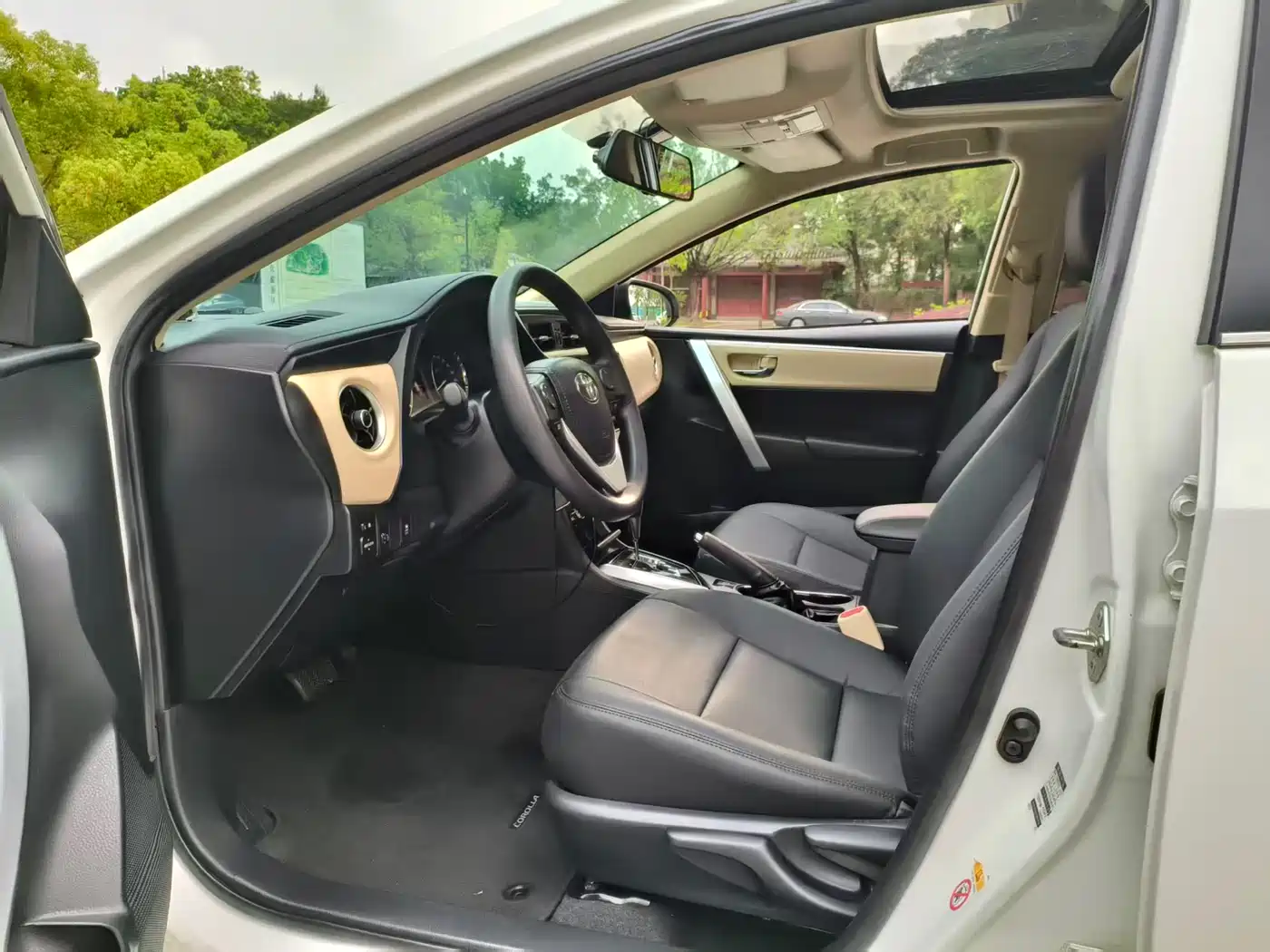 Toyota Corolla 2017 Facelift 1.2T S-CVT GL-i фото 10