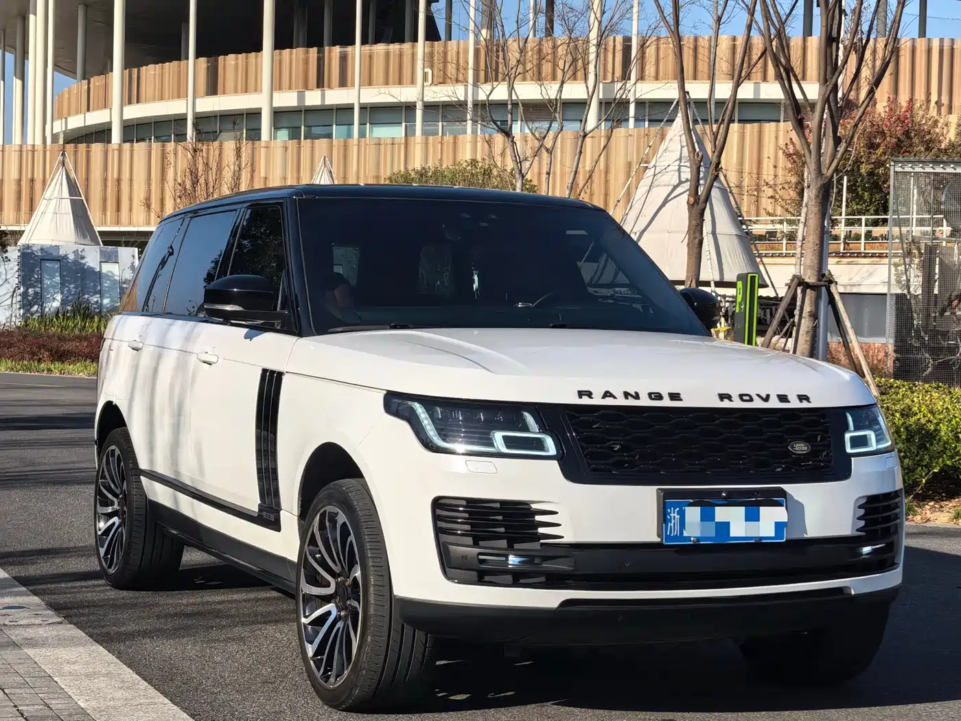 Land Rover Range Rover 2016 3.0 SC V6 Vogue LWB фото 2