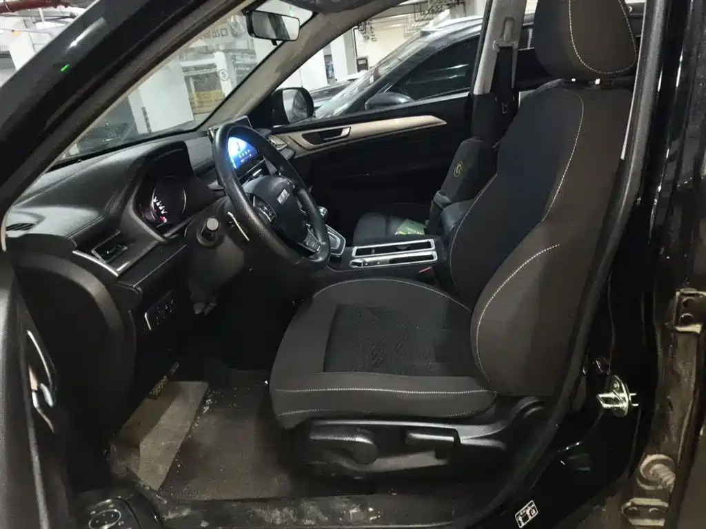 Haval M6 2023 PLUS 1.5T DCT Elite Smart Connect фото 8