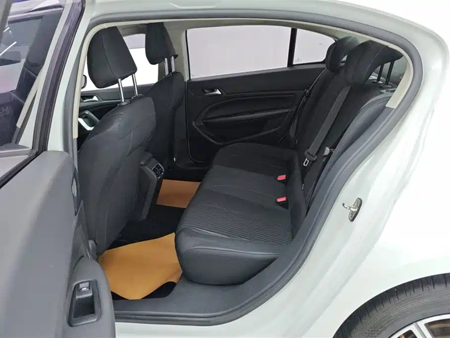 Peugeot 408 2018 Facelift 350THP Automatic Luxury фото 11