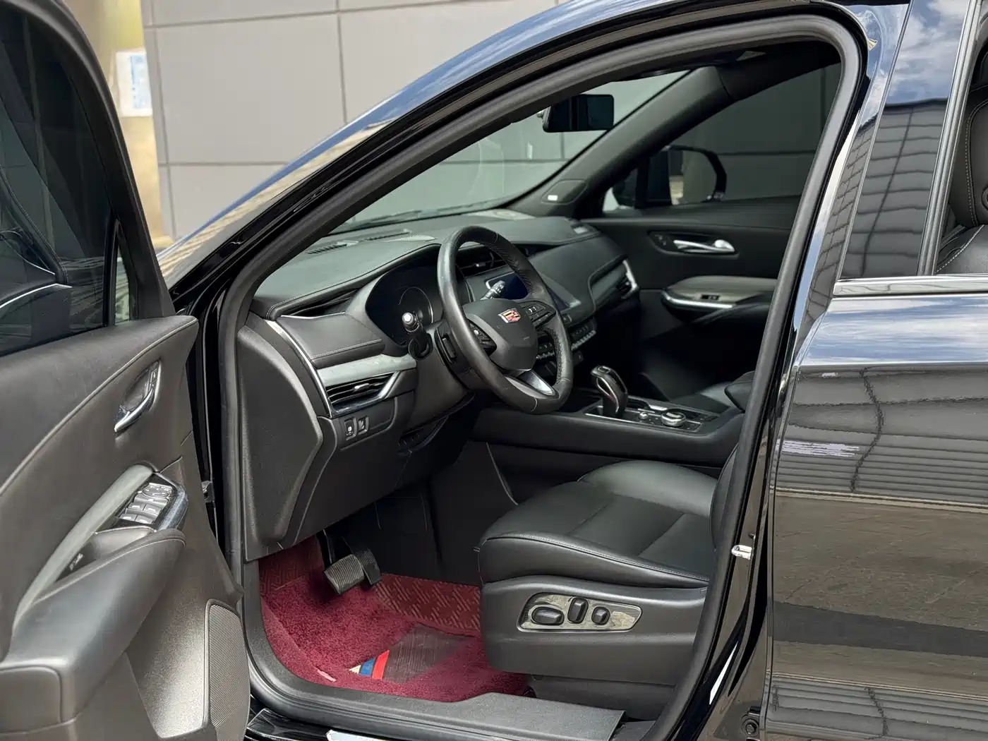 Cadillac XT4 2018 28T FWD Leading Edition фото 4