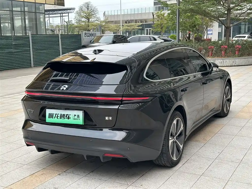 NIO NIO ET5T