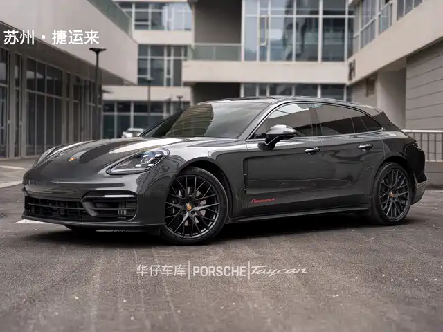 PORSCHE PANAMERA