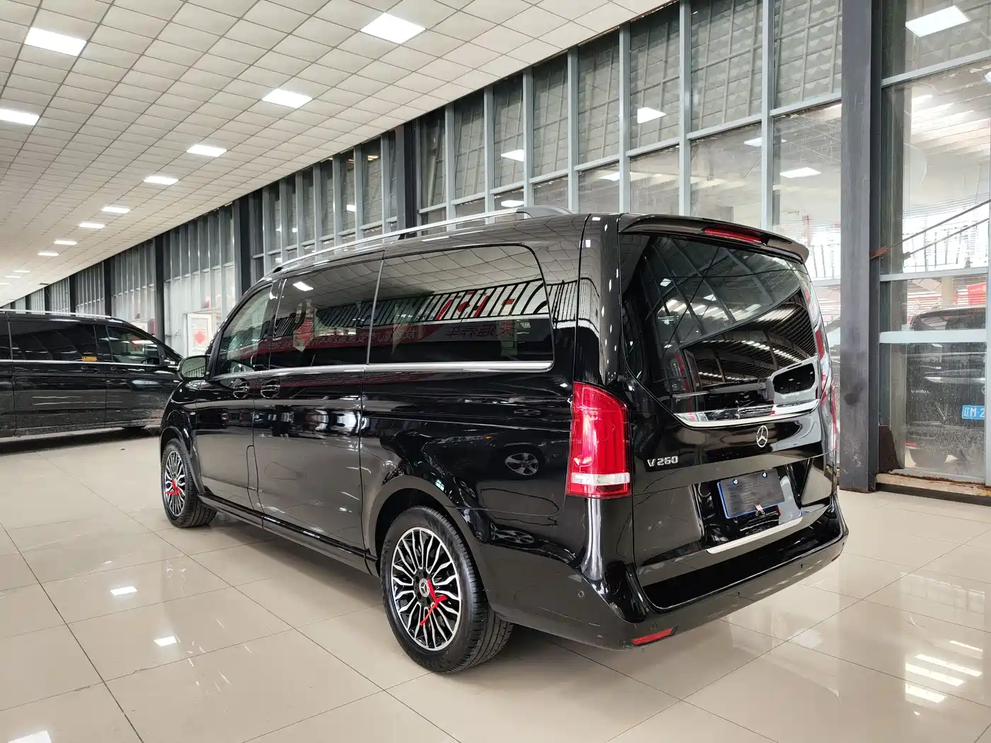 Mercedes-Benz V-Class 2018 V 260 Premium Edition China VI фото 26