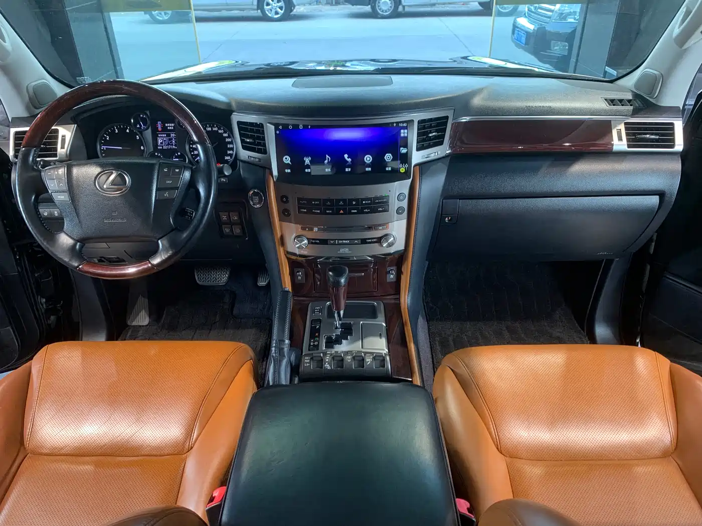 Lexus LX 2013 570 фото 8