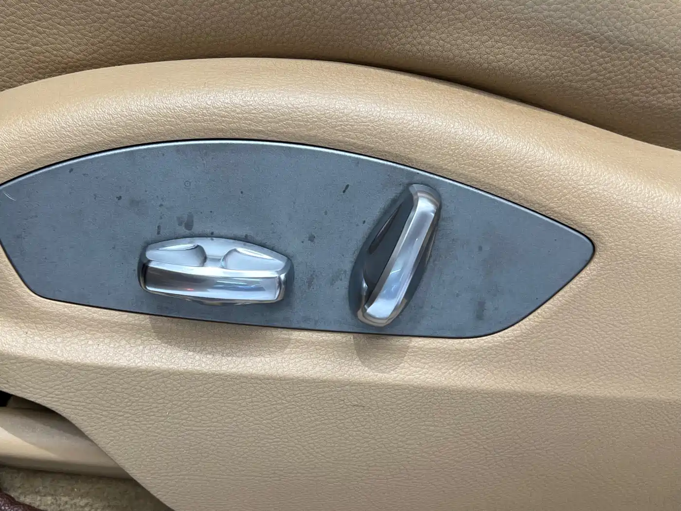 Porsche Cayenne 2011 Cayenne 3.0T фото 21