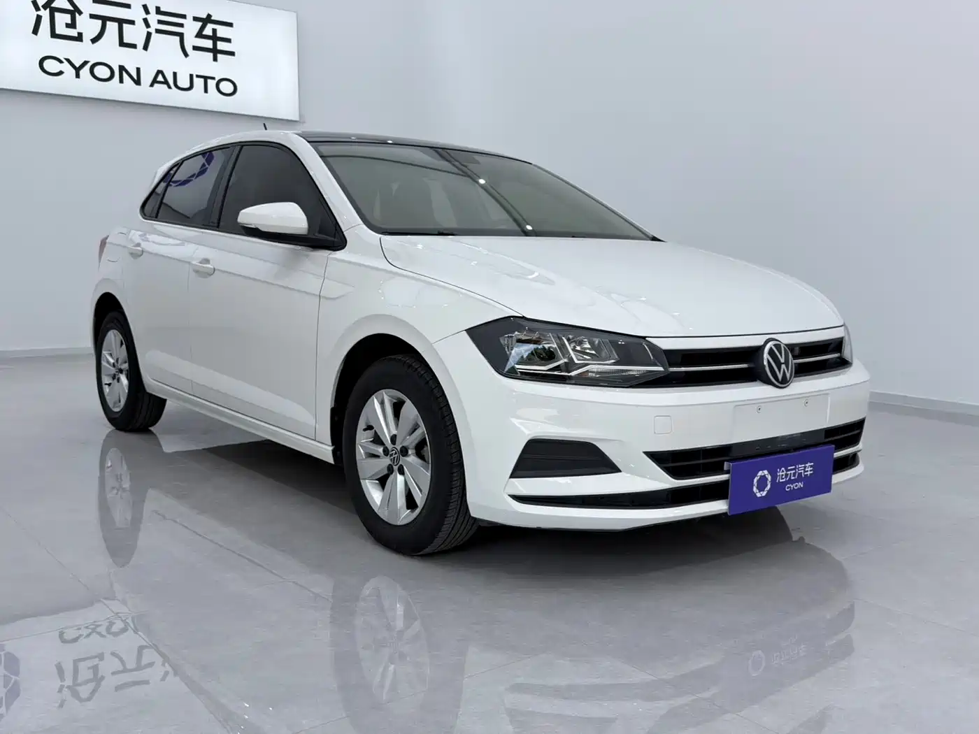 VOLKSWAGEN POLO