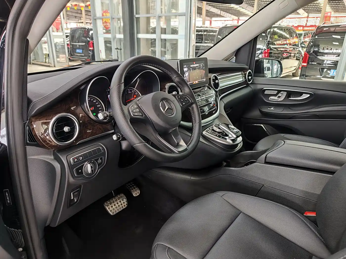 Mercedes-Benz V-Class 2018 V 260 Premium Edition China VI фото 8