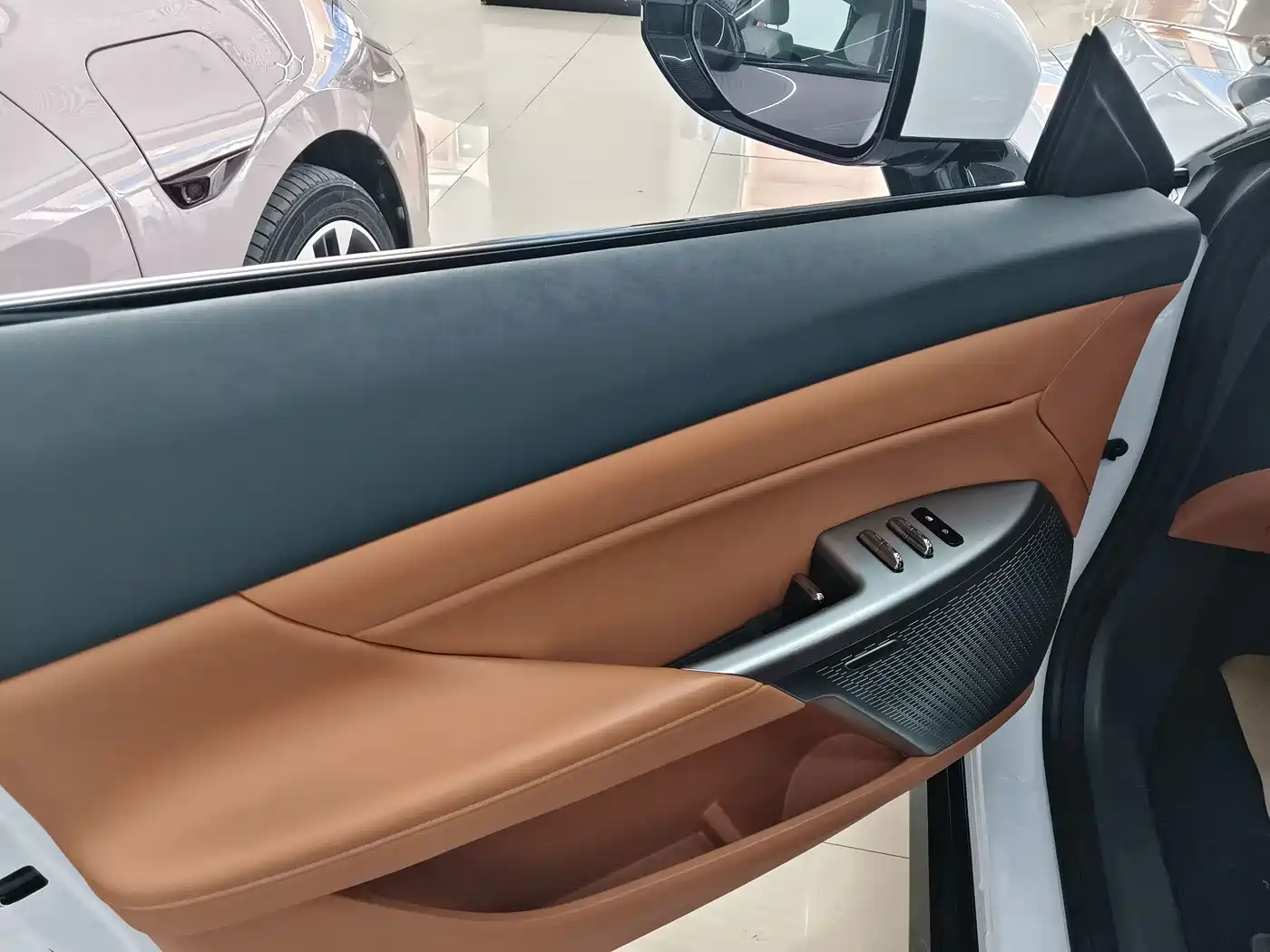 Dongfeng Yipai eπ007 2025 2024 Pure Electric 620 Ruyi Edition