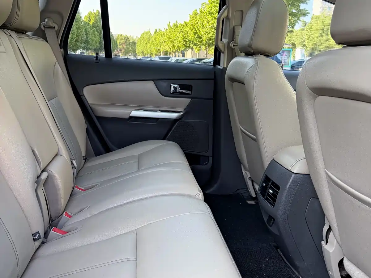 Ford Edge (Import) 2013 2012 2.0T Elite
