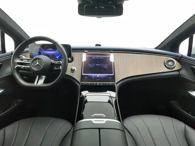 Mercedes-Benz EQE 2022 350 Pioneer Edition — фото 5