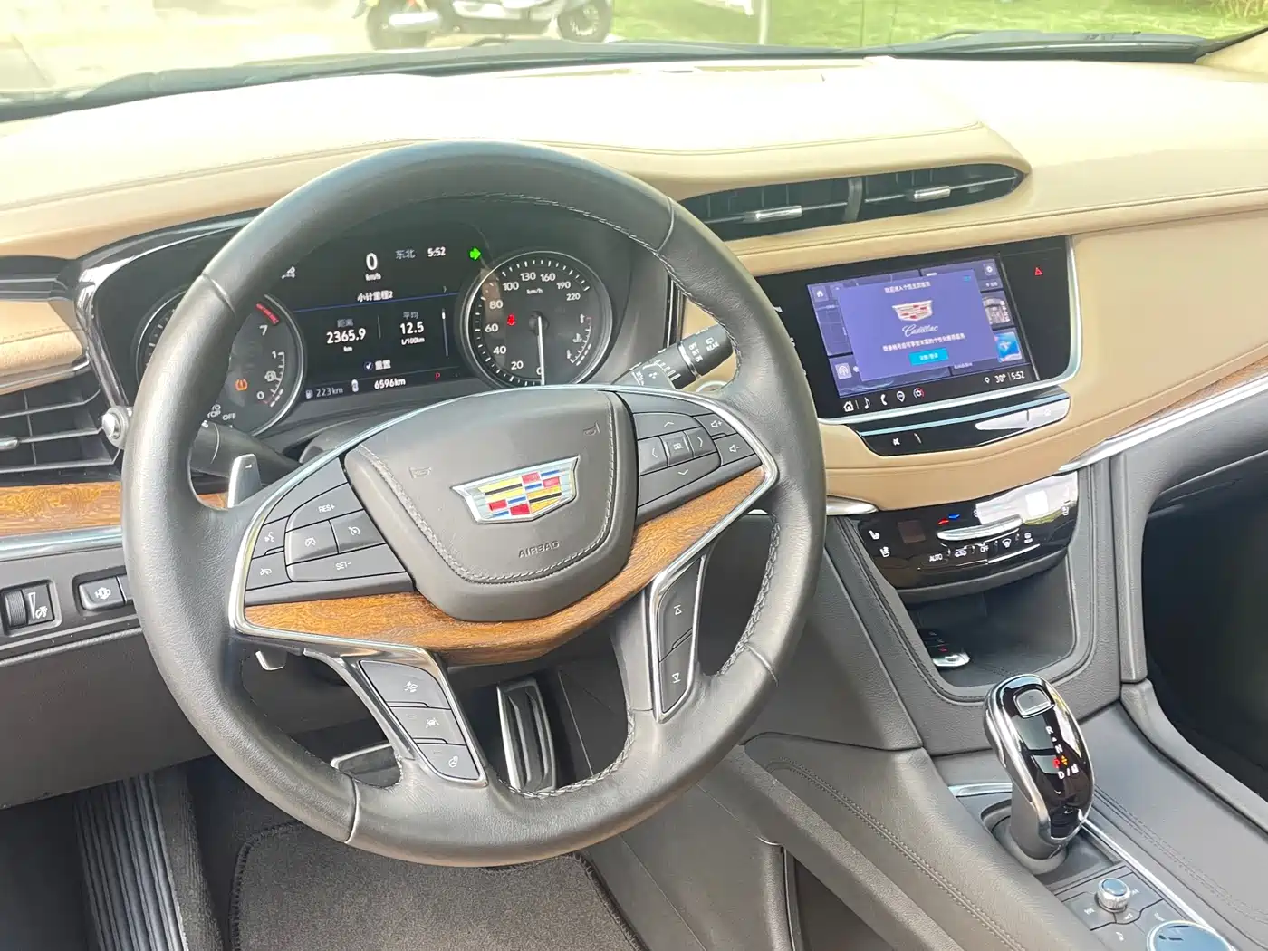 Cadillac XT5 2025 2022 2.0T 4WD Platinum