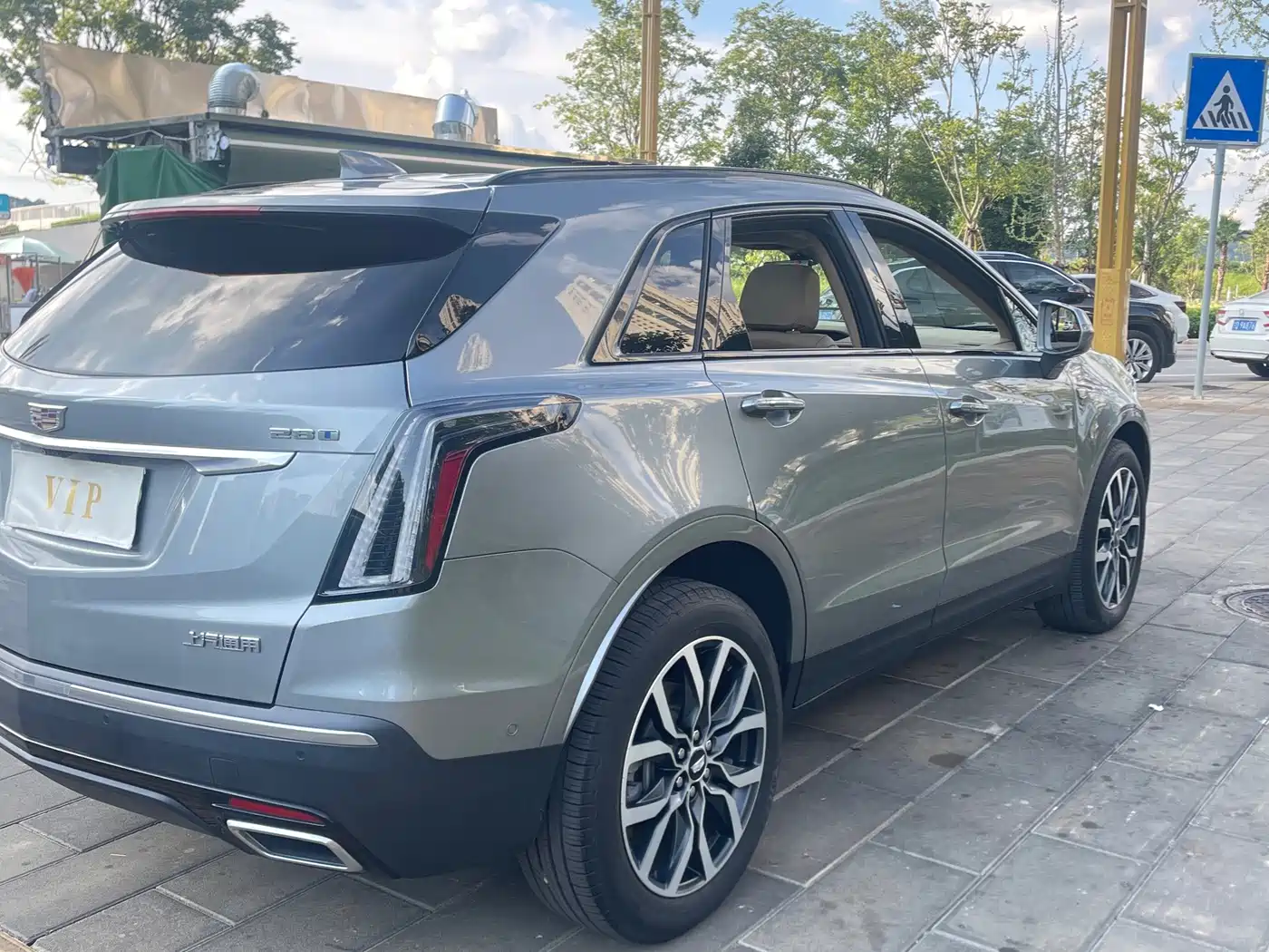 Cadillac XT5 2025 2022 2.0T 4WD Platinum