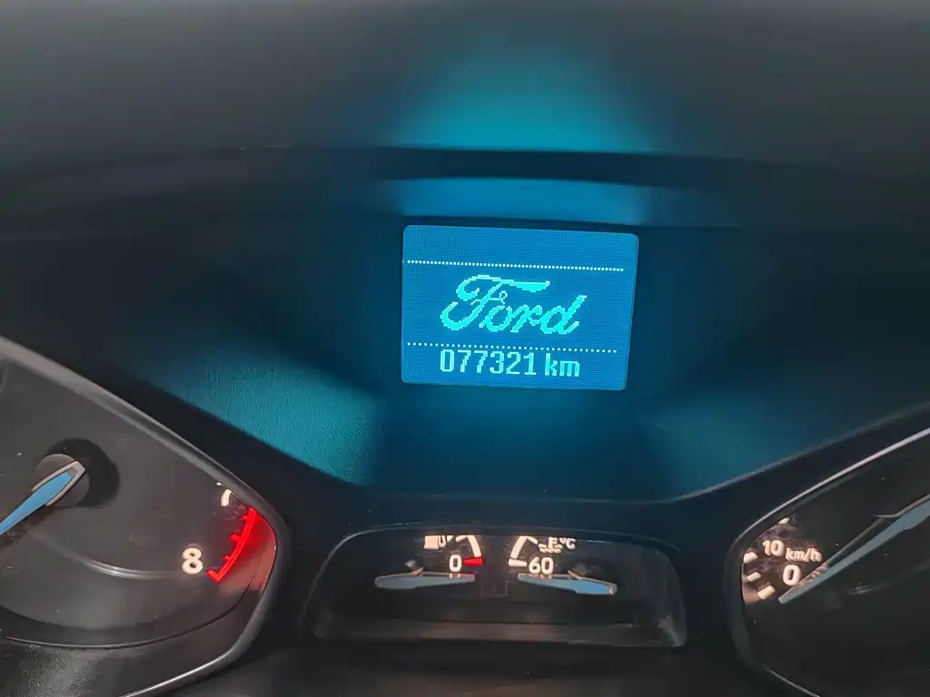 Фото 12 - Ford Kuga