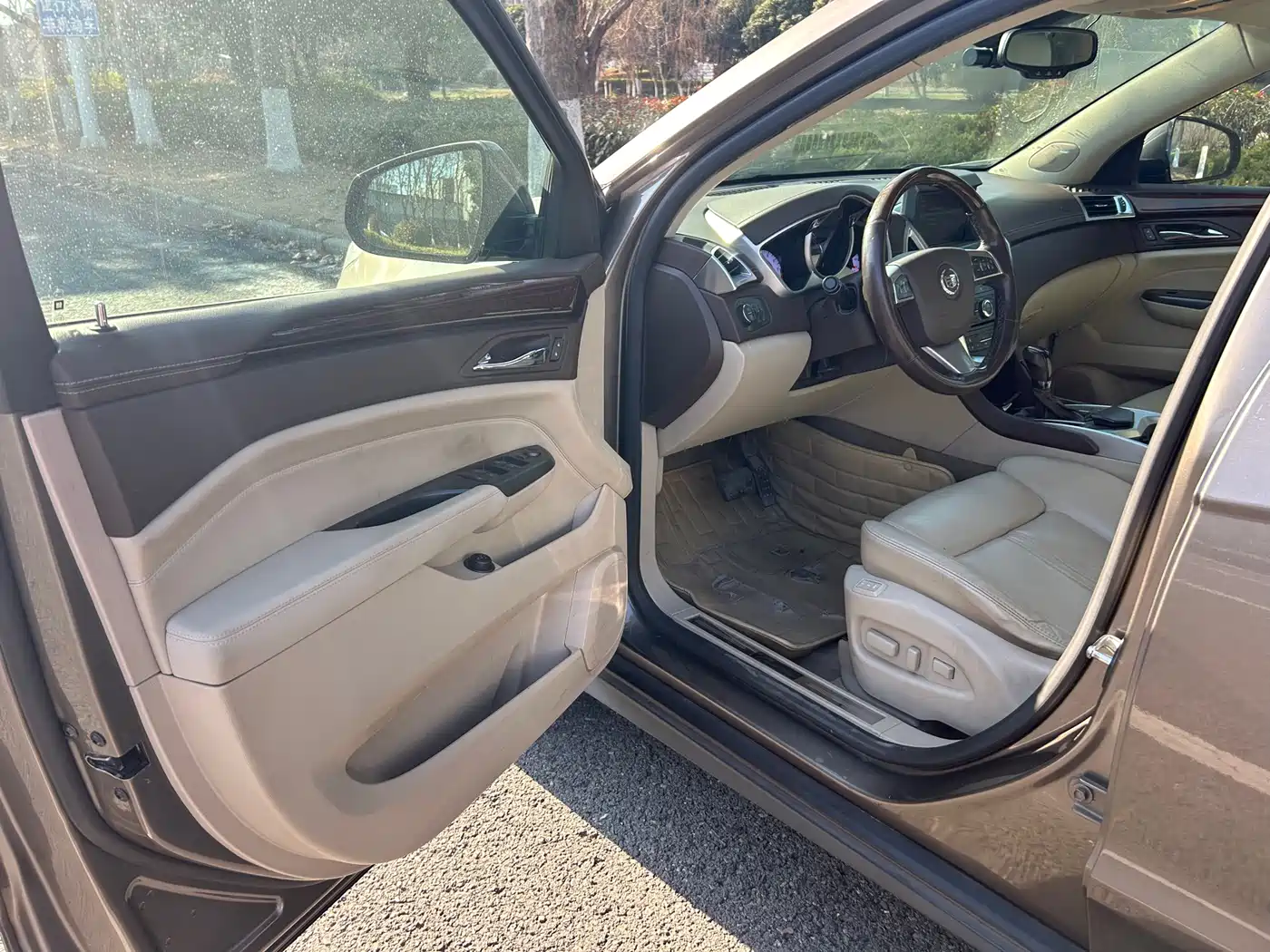 Cadillac SRX 2012 3.0L Elite фото 6