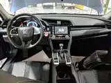 Фото 10 - Honda Civic