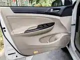 Photo 10 - BYD e5