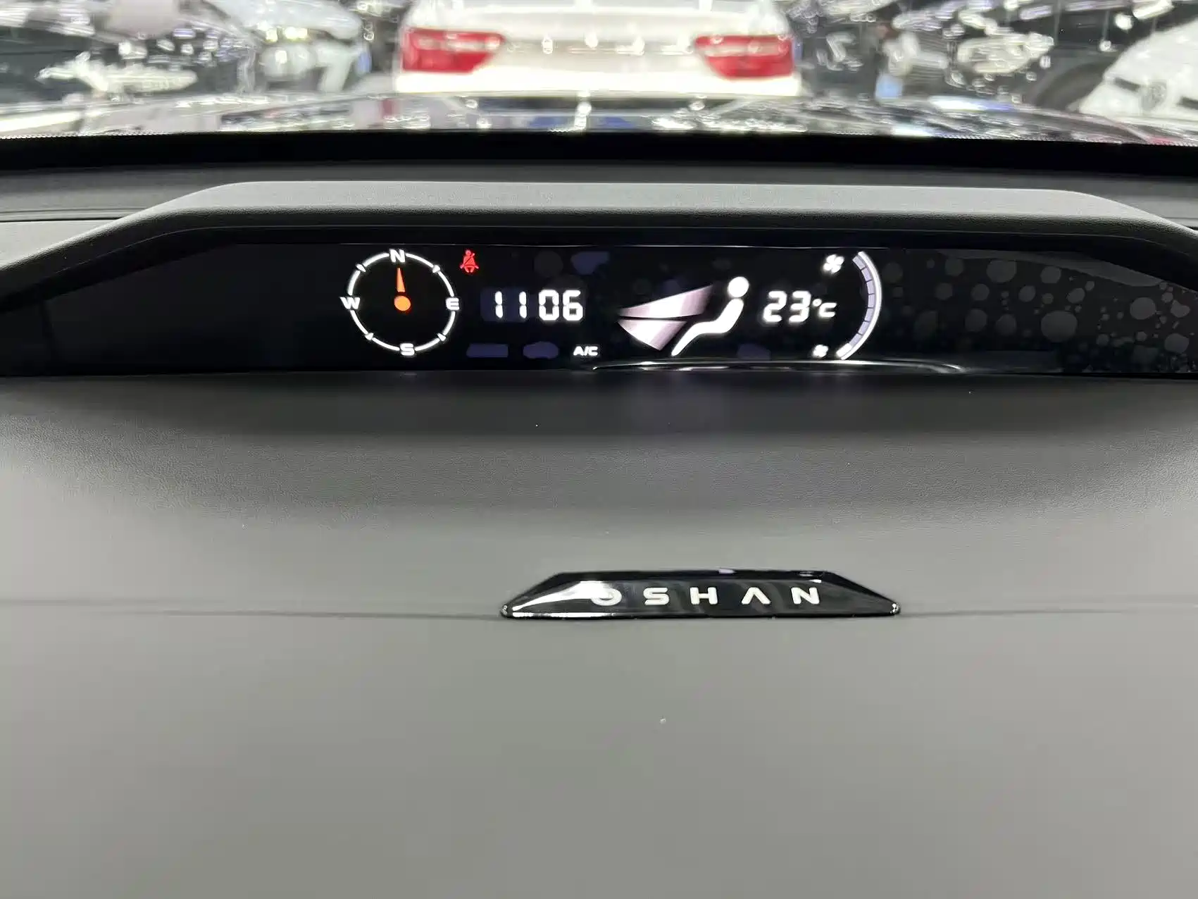 صورة 16 - Changan Oshan Z6