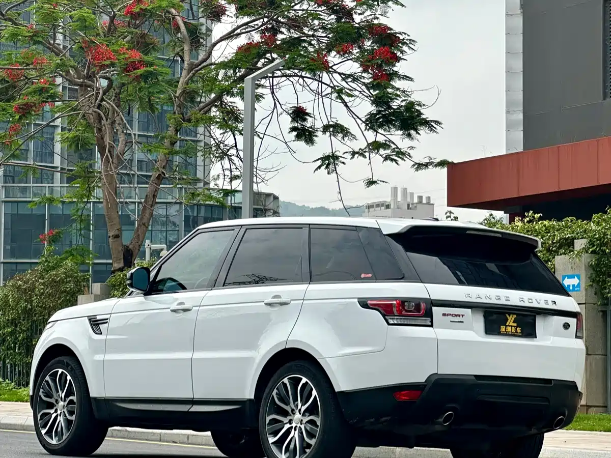 Land Rover Range Rover Sport 2014 3.0 SC V6 HSE DYNAMIC фото 4