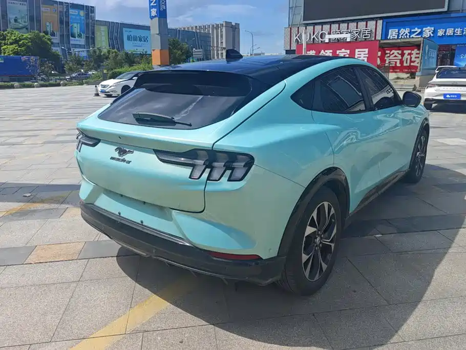 Ford Mustang Mach-E 2022 2021 Boundless RWD Luxury (Long Range)