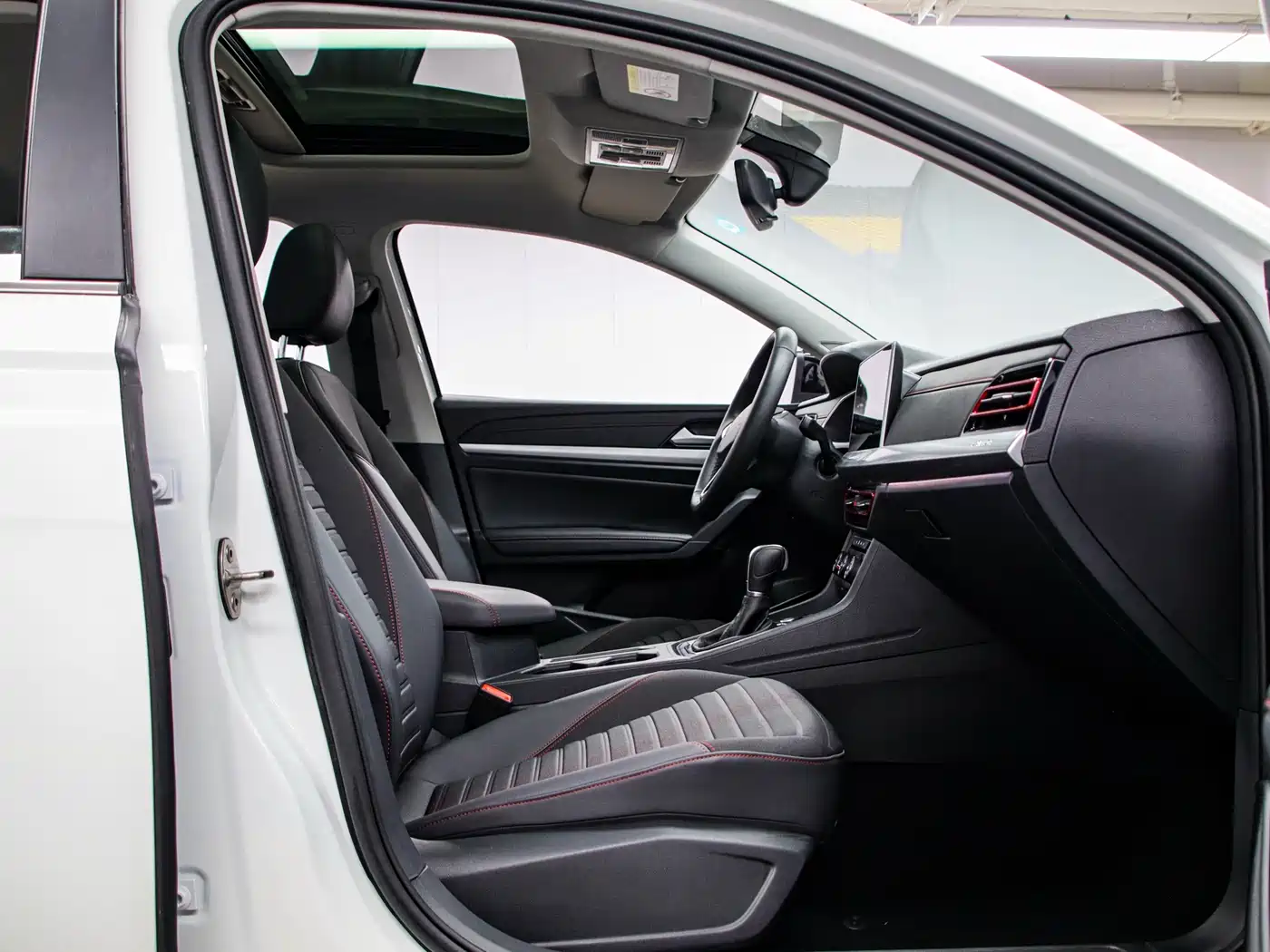 Volkswagen Lavida 2023 280TSI DSG Starlight Comfort Edition фото 13