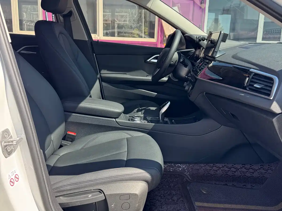BMW 1 Series 2023 2022 120i M Sport